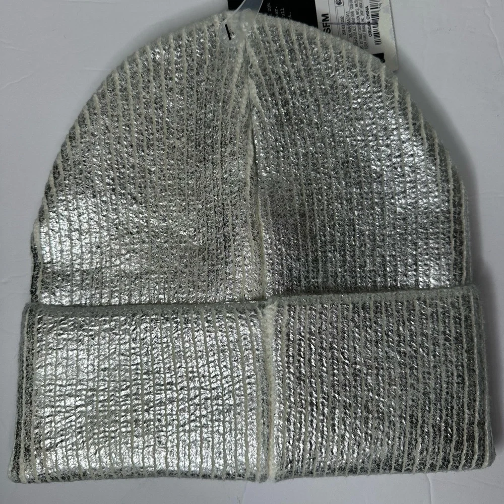 Art Class Silver Metallic Rib‎ Knit Cuffed Beanie Hat OSFM NWT
